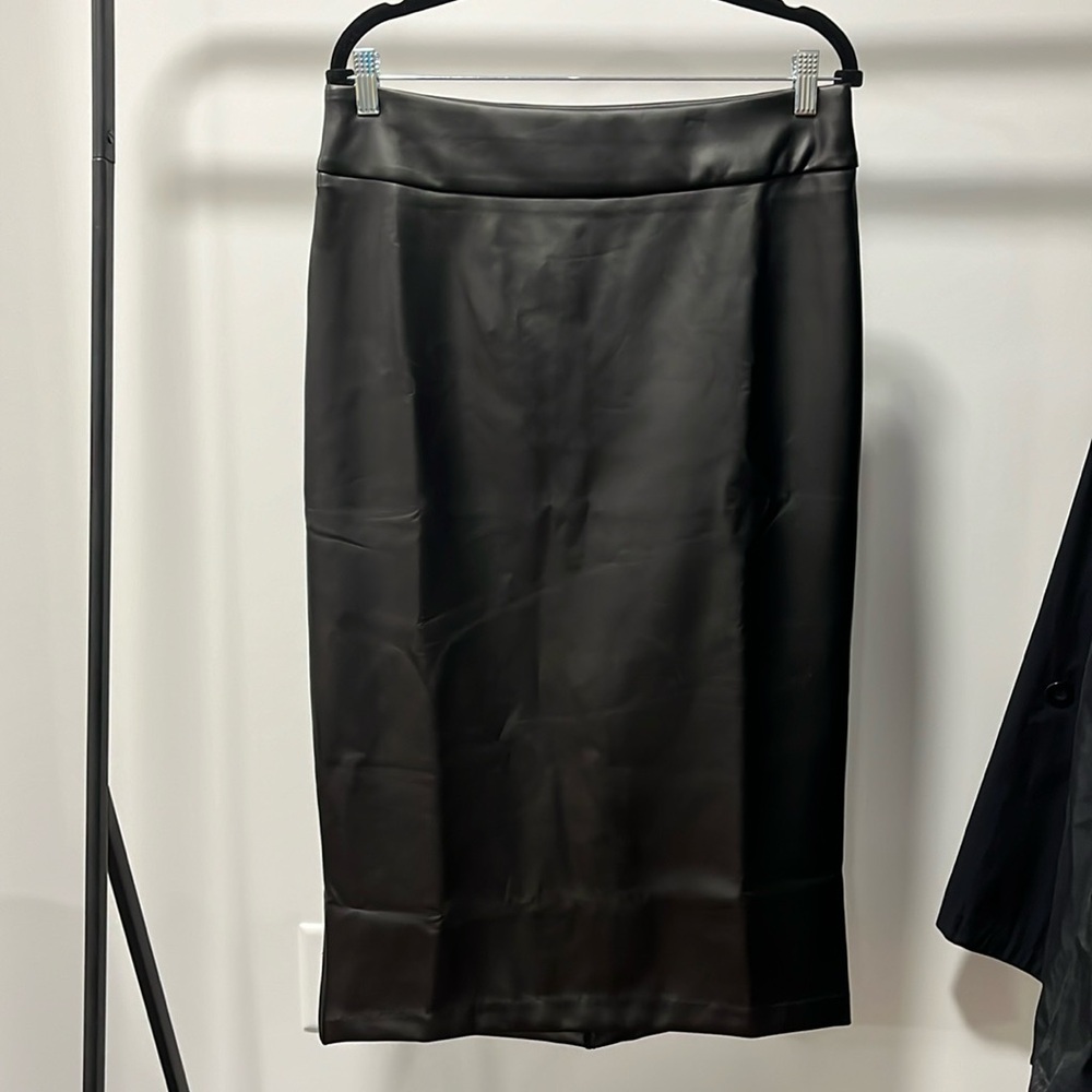ASHLEY STEWART pencil skirt , black, size 12, new with tag.